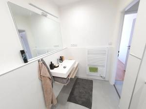 Pronájem bytu 3+kk, Praha - Střížkov, Jablonecká, 68 m2