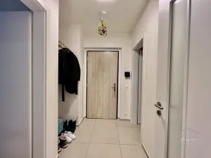 Pronájem bytu 2+kk, Praha - Hlubočepy, Benešova, 48 m2