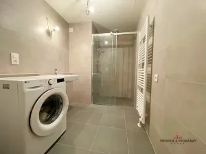 Pronájem bytu 2+kk, Praha, Plzeňská, 63 m2