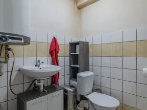 Prodej výrobních prostor, Neuměř, 405 m2
