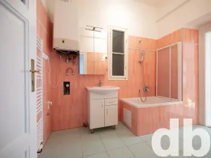 Pronájem bytu 3+1, Praha - Vinohrady, Bělehradská, 100 m2