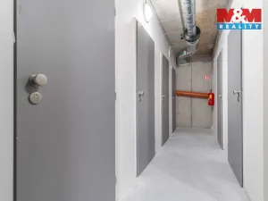 Pronájem bytu 1+kk, Plzeň - Doubravka, Dílenská, 45 m2