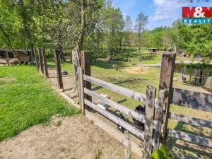 Prodej ubytování, Staré Křečany - Valdek, 1670 m2