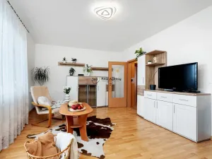 Prodej bytu 2+kk, Praha - Vinoř, Českodubská, 63 m2