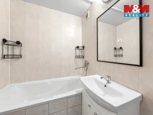 Prodej bytu 3+1, Děčín - Děčín XXVII-Březiny, Kosmonautů, 66 m2