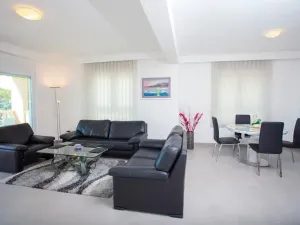 Prodej bytu 3+kk, Promajna, Chorvatsko, 77 m2