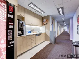 Pronájem kanceláře, Praha - Smíchov, Nádražní, 230 m2