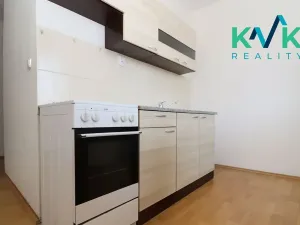 Prodej bytu 3+1, Karlovy Vary, Konečná, 82 m2