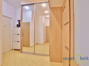 Pronájem bytu 1+1, Praha - Smíchov, Na Skalce, 48 m2