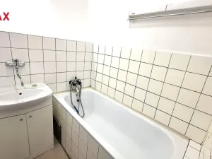 Pronájem bytu 2+1, Ostrava - Poruba, Nálepkovo náměstí, 55 m2