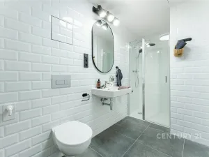 Pronájem bytu 1+kk, Praha, Kolbenova, 33 m2