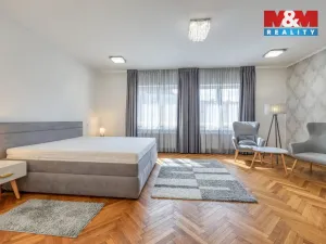 Pronájem bytu 3+1, Plzeň - Jižní Předměstí, Erbenova, 140 m2