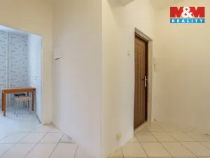 Prodej bytu 2+1, Karlovy Vary, K. Čapka, 55 m2