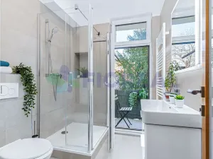 Prodej bytu 2+kk, Praha - Holešovice, U Uranie, 69 m2