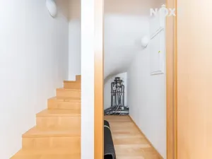 Pronájem bytu 3+kk, Praha - Vysočany, Podnádražní, 100 m2