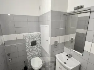 Pronájem bytu 2+1, Praha - Vršovice, Uzbecká, 56 m2