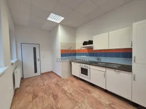 Pronájem kanceláře, Šlapanice, 293 m2