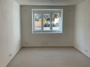 Pronájem bytu 1+kk, Praha - Vinohrady, Nad olšinami, 27 m2