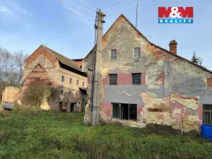 Prodej zemědělské usedlosti, Pnětluky, 181 m2