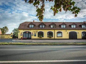 Prodej obchodního prostoru, Břežany I, 590 m2