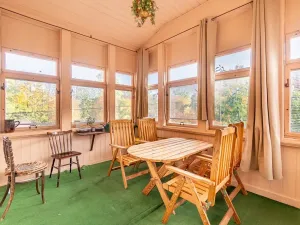 Pronájem bytu 2+1, Teplice, Čs. dobrovolců, 84 m2