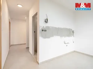 Prodej bytu 2+1, Český Krumlov - Plešivec, Sídliště Plešivec, 57 m2