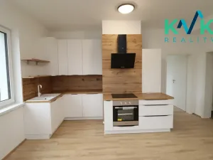 Pronájem bytu 3+kk, Karlovy Vary, Šumavská, 78 m2