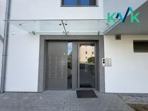 Pronájem bytu 3+kk, Karlovy Vary, Šumavská, 78 m2