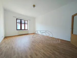 Pronájem bytu 1+1, České Budějovice, Husova tř., 40 m2