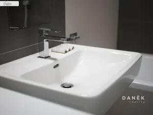 Prodej bytu 3+kk, Oslavany, náměstí 13. prosince, 76 m2