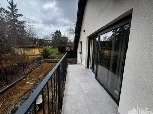 Pronájem bytu 2+kk, Jesenice, Hlavní, 56 m2