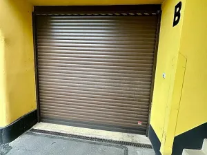 Pronájem skladu, Praha, Libušská, 1900 m2