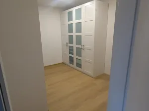 Pronájem bytu 2+1, Praha - Kamýk, Zárubova, 58 m2