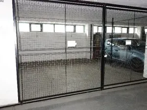 Pronájem garážového stání, Brno, Loosova, 13 m2