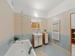 Pronájem bytu 2+kk, Praha - Bohnice, Ústavní, 59 m2