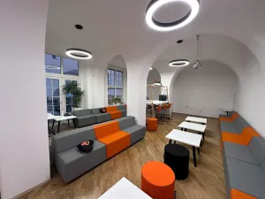 Pronájem kanceláře, Praha - Nové Město, Karlovo náměstí, 1110 m2