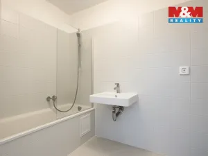 Pronájem bytu 2+kk, Praha, U jízdárny, 50 m2