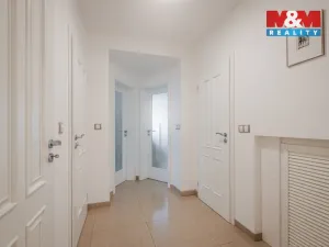 Prodej rodinného domu, Týnec nad Labem - Vinařice, 300 m2