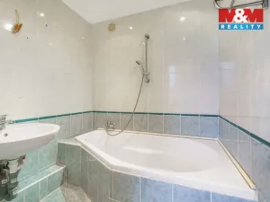 Prodej bytu 3+1, Chomutov, Pod Břízami, 61 m2