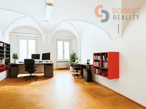 Pronájem kanceláře, Mikulov, Náměstí, 14 m2