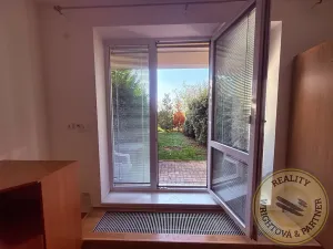 Prodej bytu 1+kk, Praha - Řeporyje, Wiesenthalova, 38 m2