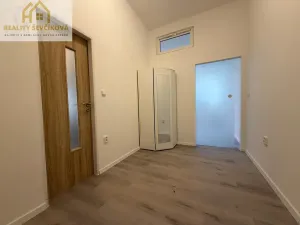 Pronájem bytu 2+1, Hradec Králové, Velké náměstí, 51 m2