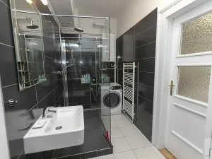 Prodej bytu 3+1, Praha - Žižkov, Koldínova, 86 m2