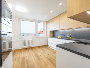 Prodej bytu 3+1, Praha - Černý Most, Vybíralova, 79 m2