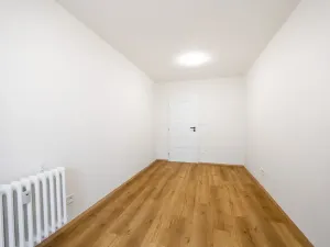 Prodej bytu 3+1, Praha - Černý Most, Vybíralova, 79 m2