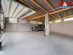 Prodej rodinného domu, Zlín - Louky, Růžová, 600 m2