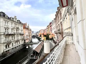 Prodej bytu 4+1, Karlovy Vary, Vřídelní, 160 m2