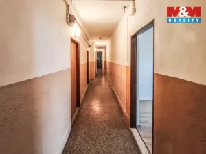 Prodej bytu 1+kk, Karlovy Vary - Rybáře, Majakovského, 24 m2
