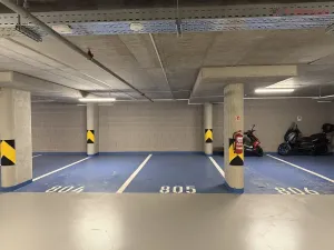 Pronájem garážového stání, Praha - Modřany, Mezi vodami, 16 m2