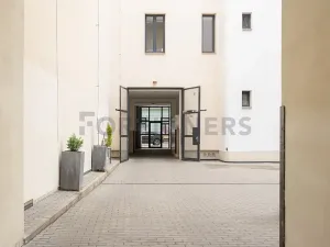 Pronájem bytu 2+kk, Brno, Bratislavská, 56 m2